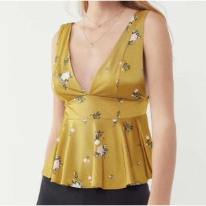 Women's Urban Outfitters Sz S Floral Plunging Peplum‎ Top